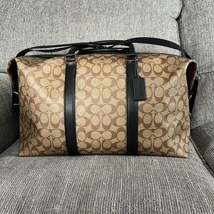 Authentic Coach Trekker duffle. Tan/Black